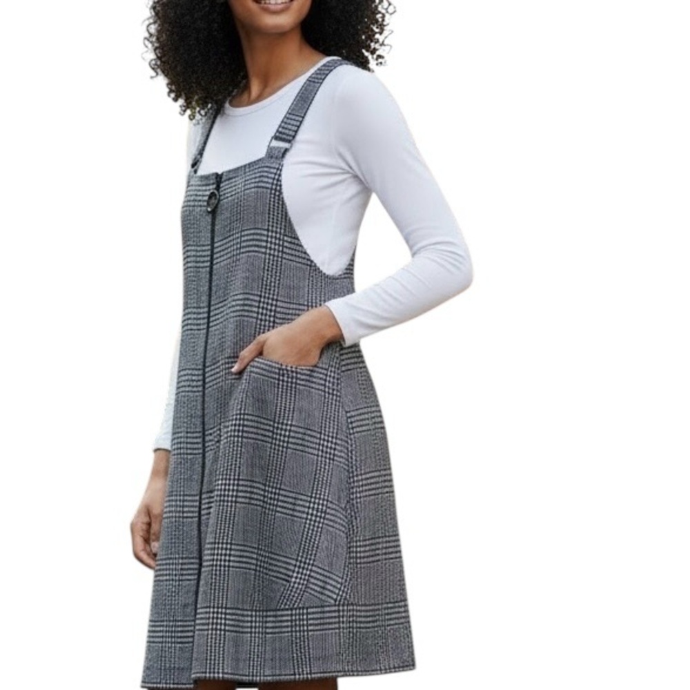 Forever 21 Black and White Checkered Sleeveless Short Jumpsuit Dress Sz S